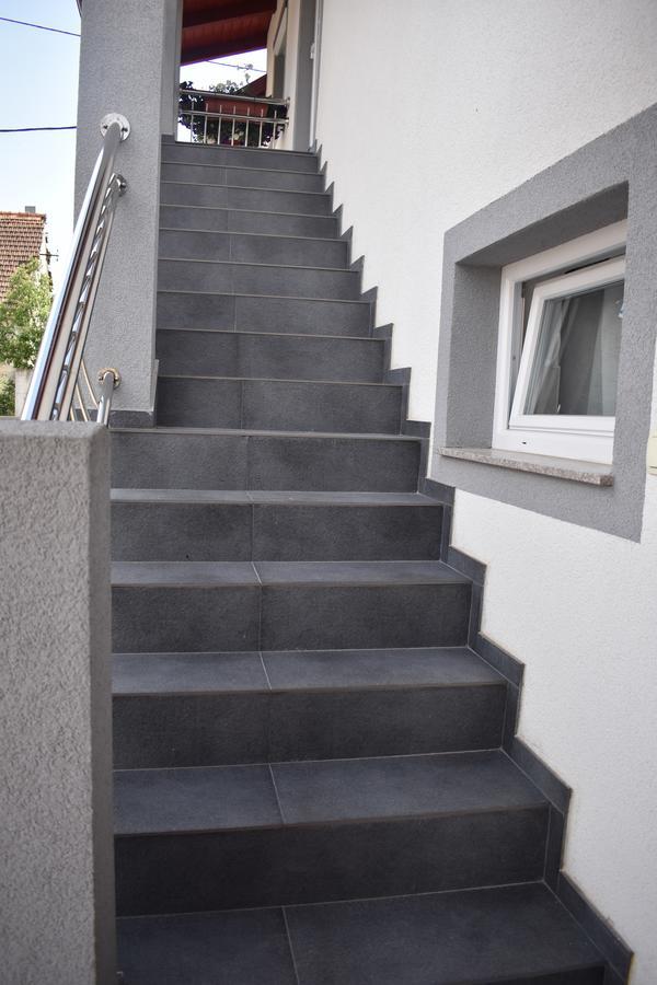 Guesthouse Samolov Vrhovine Ngoại thất bức ảnh