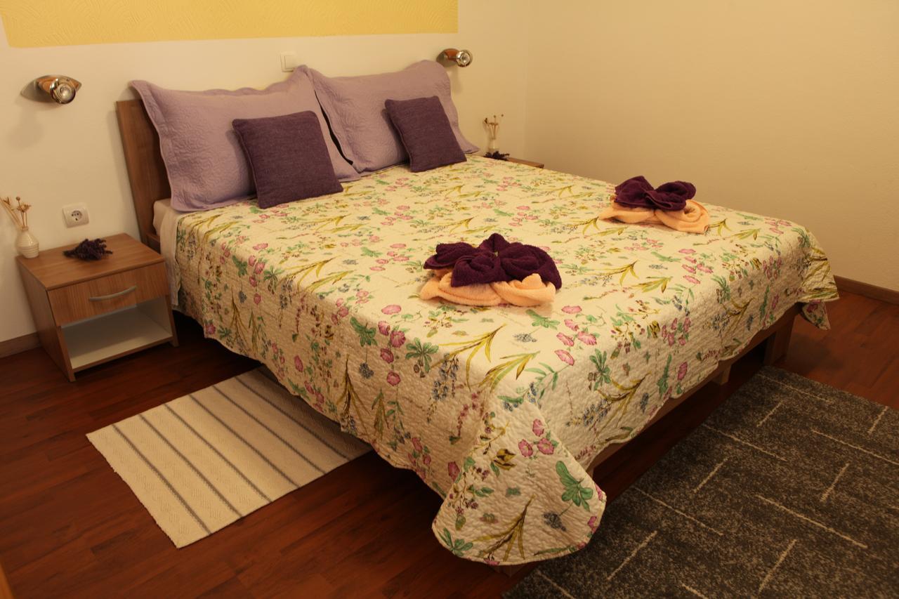 Guesthouse Samolov Vrhovine Ngoại thất bức ảnh