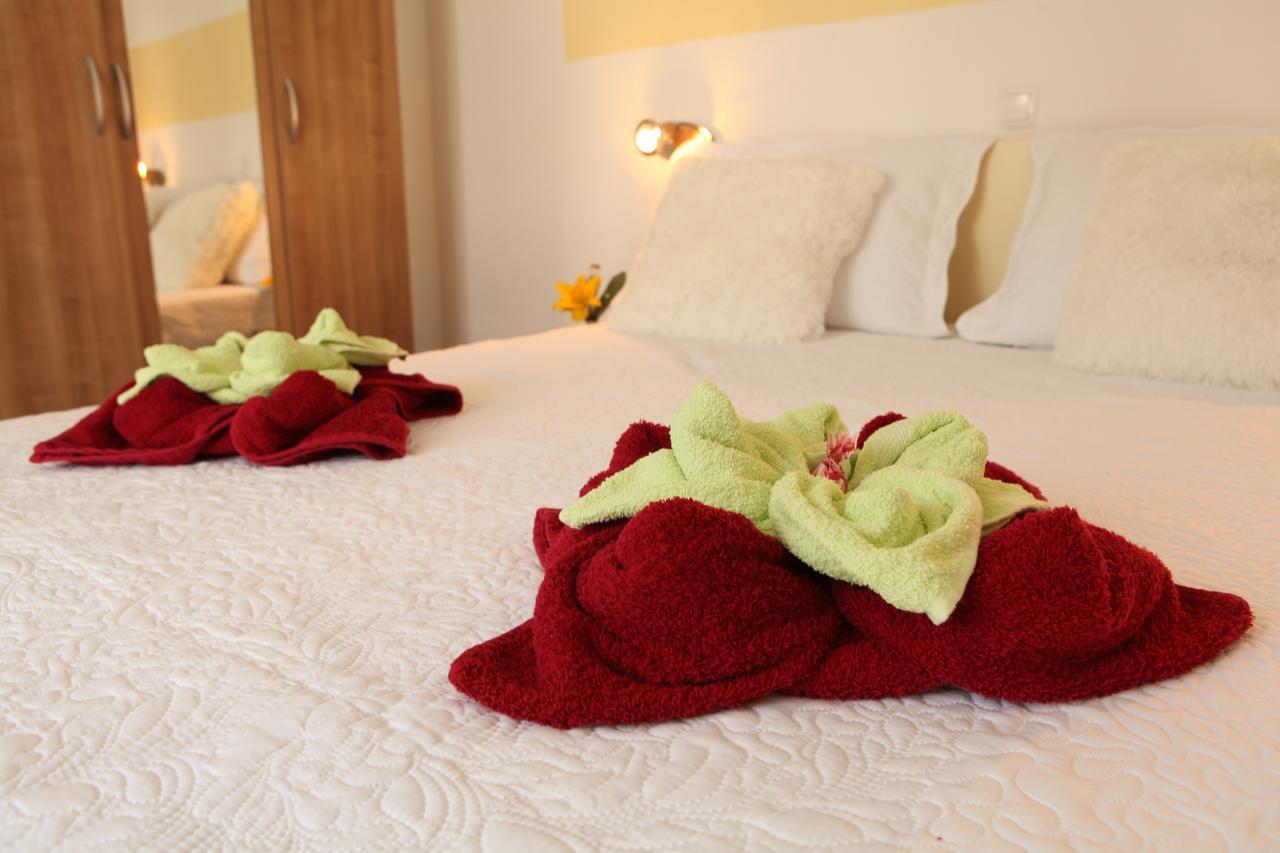 Guesthouse Samolov Vrhovine Ngoại thất bức ảnh