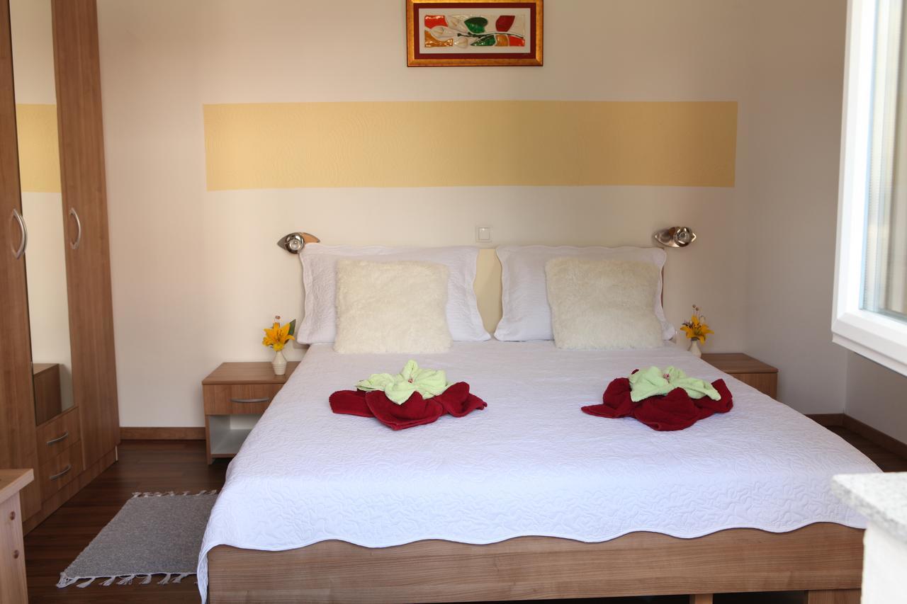 Guesthouse Samolov Vrhovine Ngoại thất bức ảnh