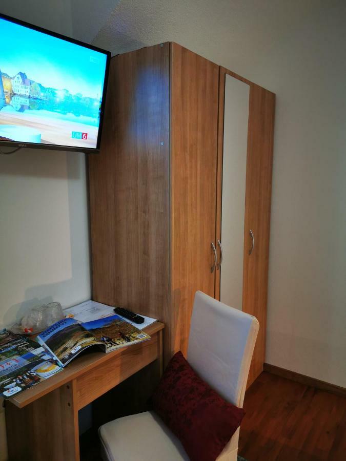 Guesthouse Samolov Vrhovine Ngoại thất bức ảnh